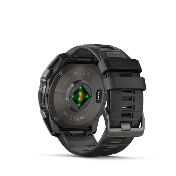 Garmin Fenix ​​8 — AMOLED, 51 мм — сапфировый карбоновый серый DLC, титановый, с силиконовым ремешком черно/серого цвета 010-02905-21 от прозводителя Garmin